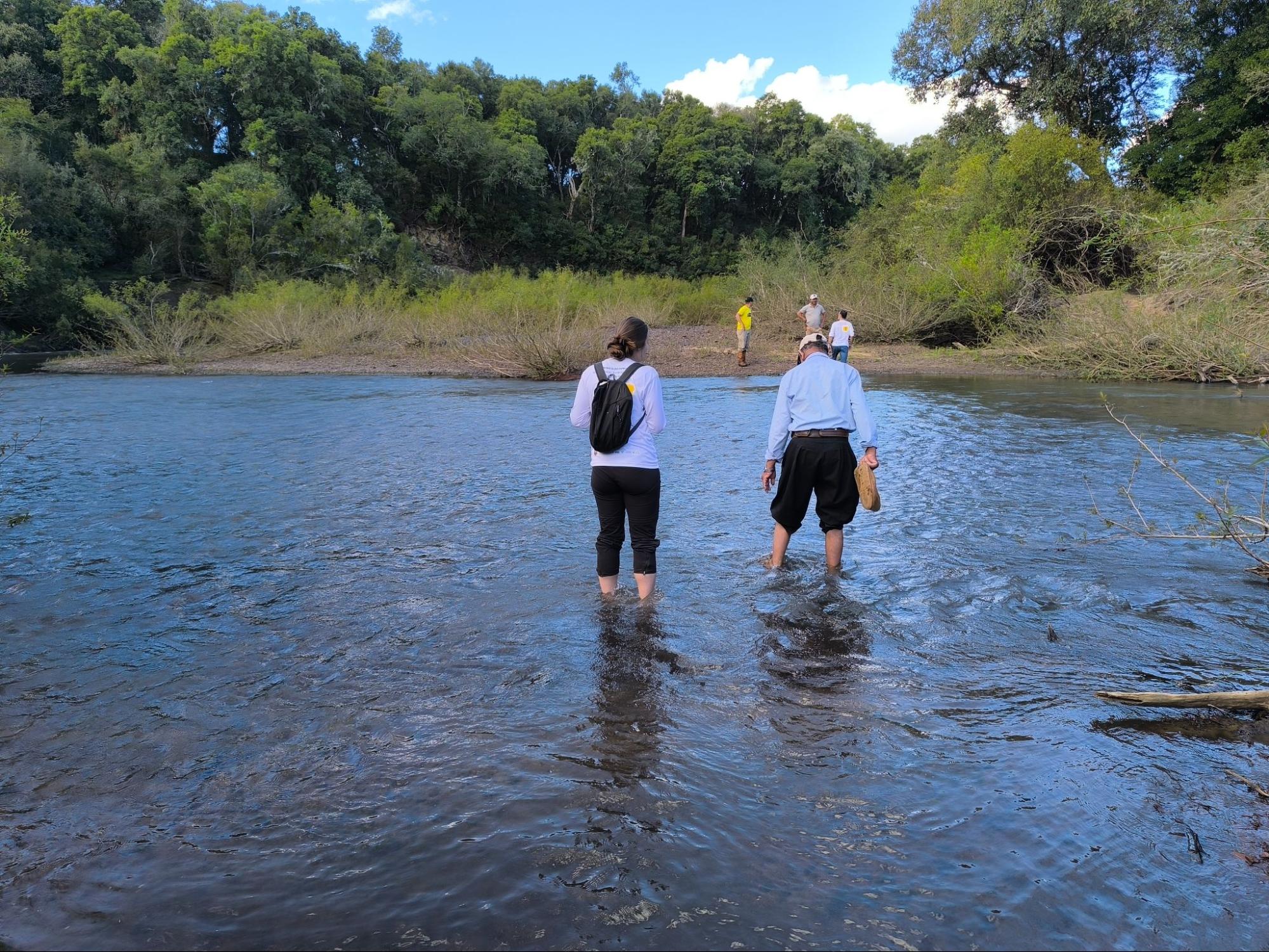 Travessia de rio no Pampa